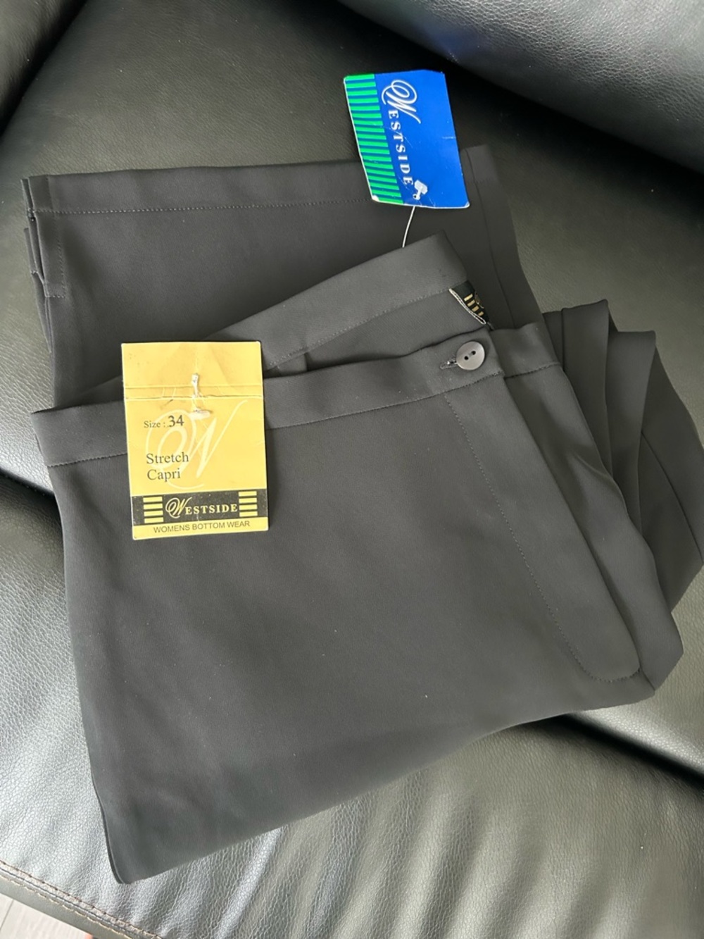 Westside Stretch Capri - Black